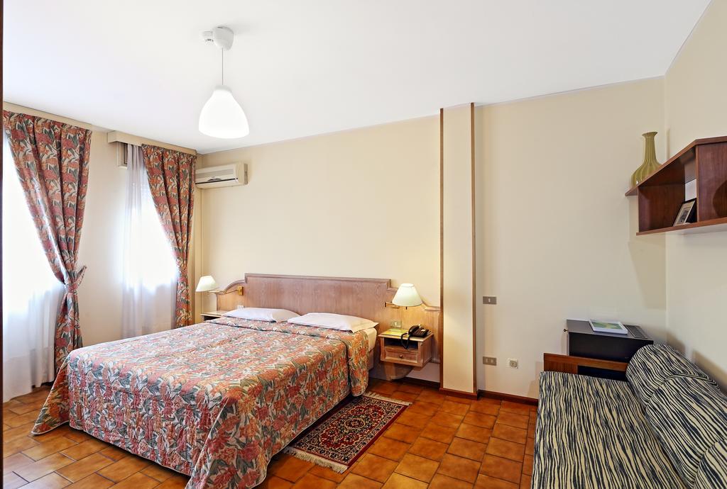 Hotel Residence Sogno Novara Exterior foto