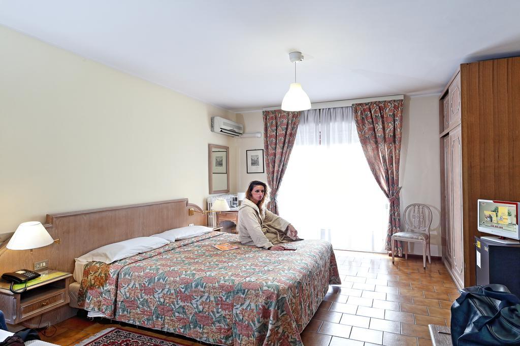 Hotel Residence Sogno Novara Exterior foto